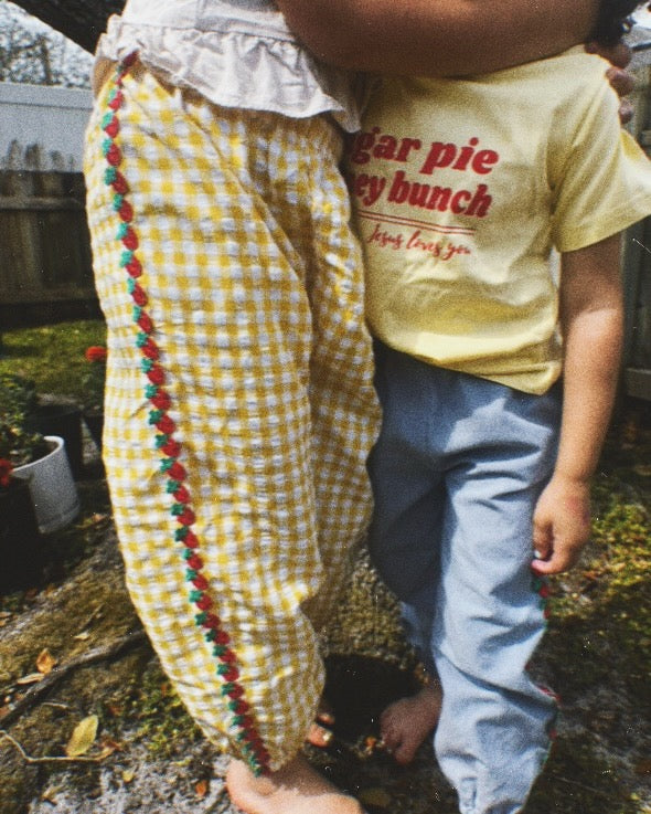 "Sugar Pie-Honey Bunch" Graphic Tee - Lemon